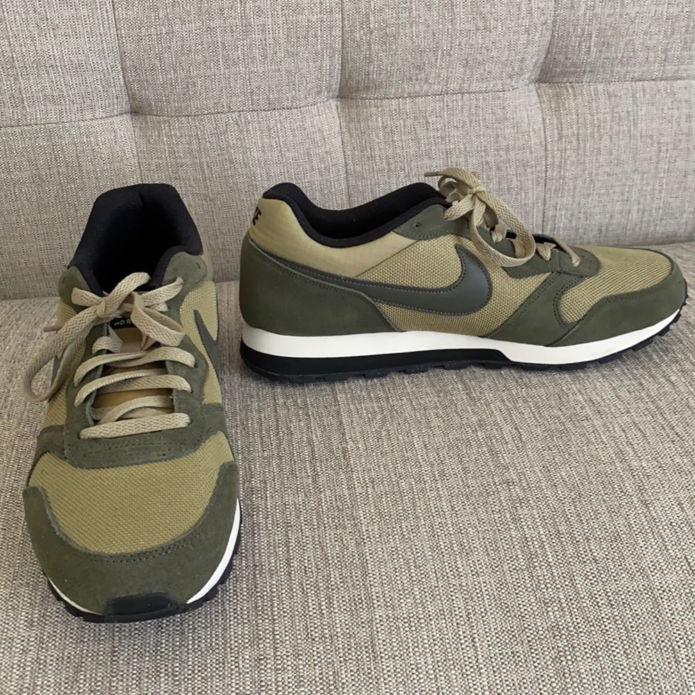 Nike MD Runner 2